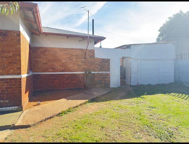 2 BEDROOM FREESTANDING FOR SALE IN CHLOORKOP